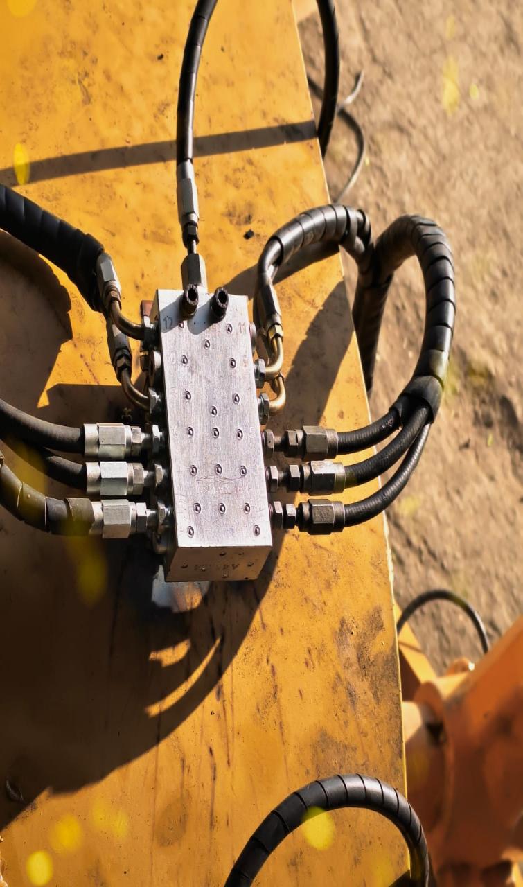 Ashalube CLS installed on Caterpillar Grader 120