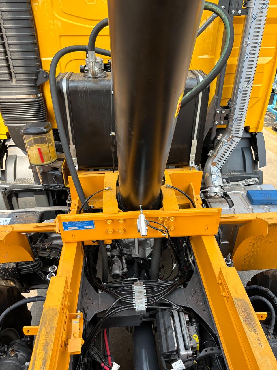 Ashalube CLS installed on Volvo Truck FMX 500